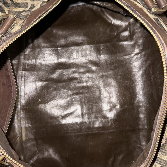 🛍️BLACK FRIDAY DEAL🛍️ Pre-loved AUTHENTIC Small Fendi Duffle bag - Picture 9 of 10